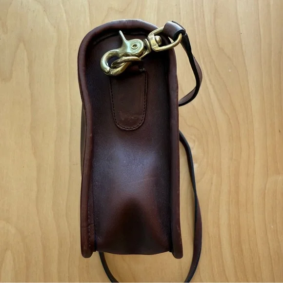 Vintage Coach Brown Crossbody Bag - Picture 9 of 12